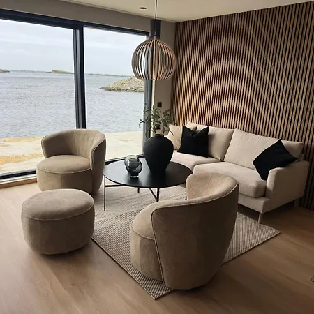 Oceanview Jacuzzi, Sauna & Sea Views * Karmoy