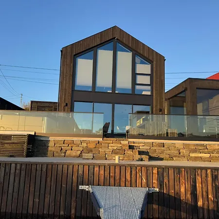 Oceanview Jacuzzi, Sauna & Sea Views Prázdninový dům *