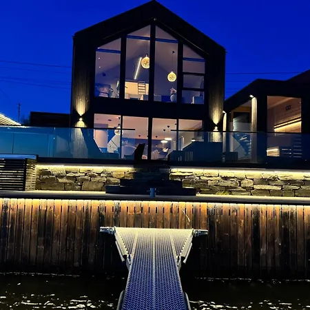 Oceanview Jacuzzi, Sauna & Sea Views Prázdninový dům *