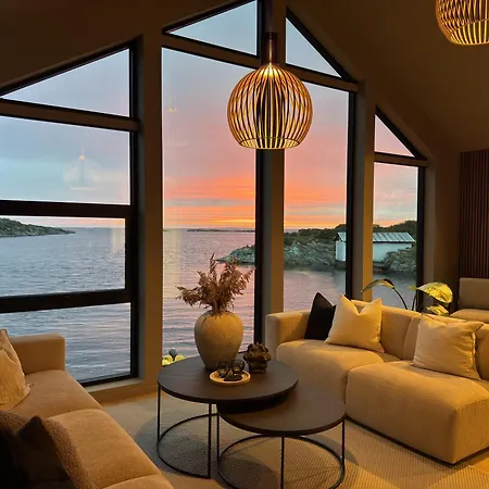 Oceanview Jacuzzi, Sauna&sea Views Karmoy