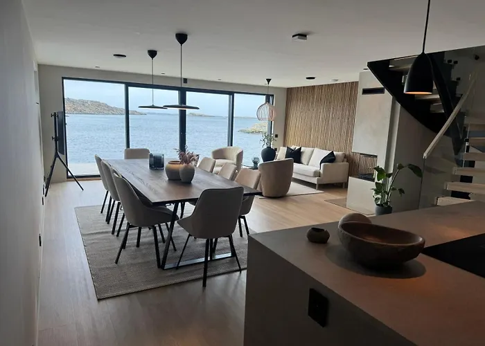 Oceanview Feriehus Karmoy